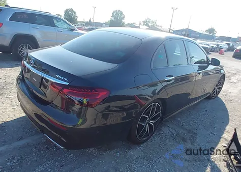 2021 Mercedes-Benz E 350 4Matic z USA, uszkodzony, nr VIN W1KZF8EB1MA924614